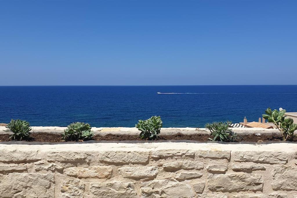 Zefyros Suite , Seafront Retreat ! Pánormos Esterno foto