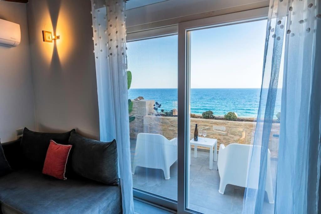 Zefyros Suite , Seafront Retreat ! Pánormos Esterno foto