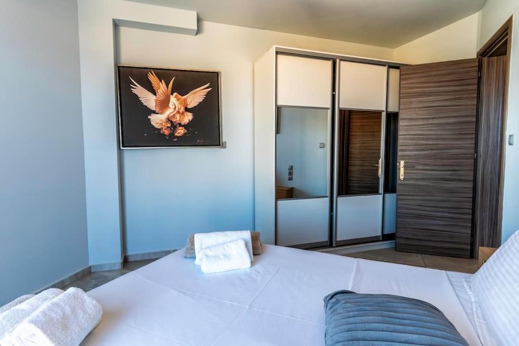 Zefyros Suite , Seafront Retreat ! Pánormos Esterno foto